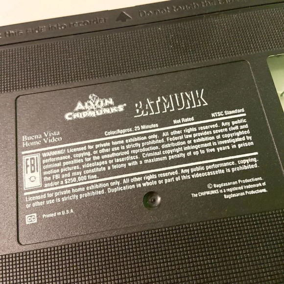 Lot of 2 Alvin and the Chipmunks VHS Tapes Go to the Movies Batmunk - Picture 10 of 10
